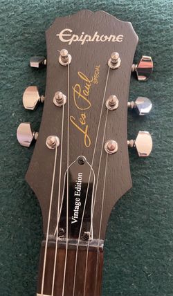 Les Paul Special guitar. Read full description below.