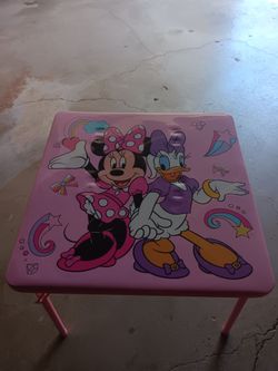 Minnie mouse table