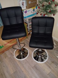 2 New BARSTOOLS