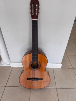 Guitar . Used in good condition.