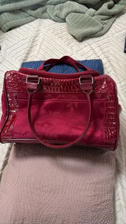Cosmetic or bag.