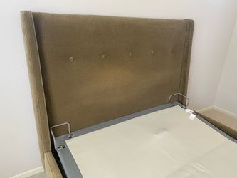 Crate and Barrel Tufted Headboard w/foot and side rails (Queen)