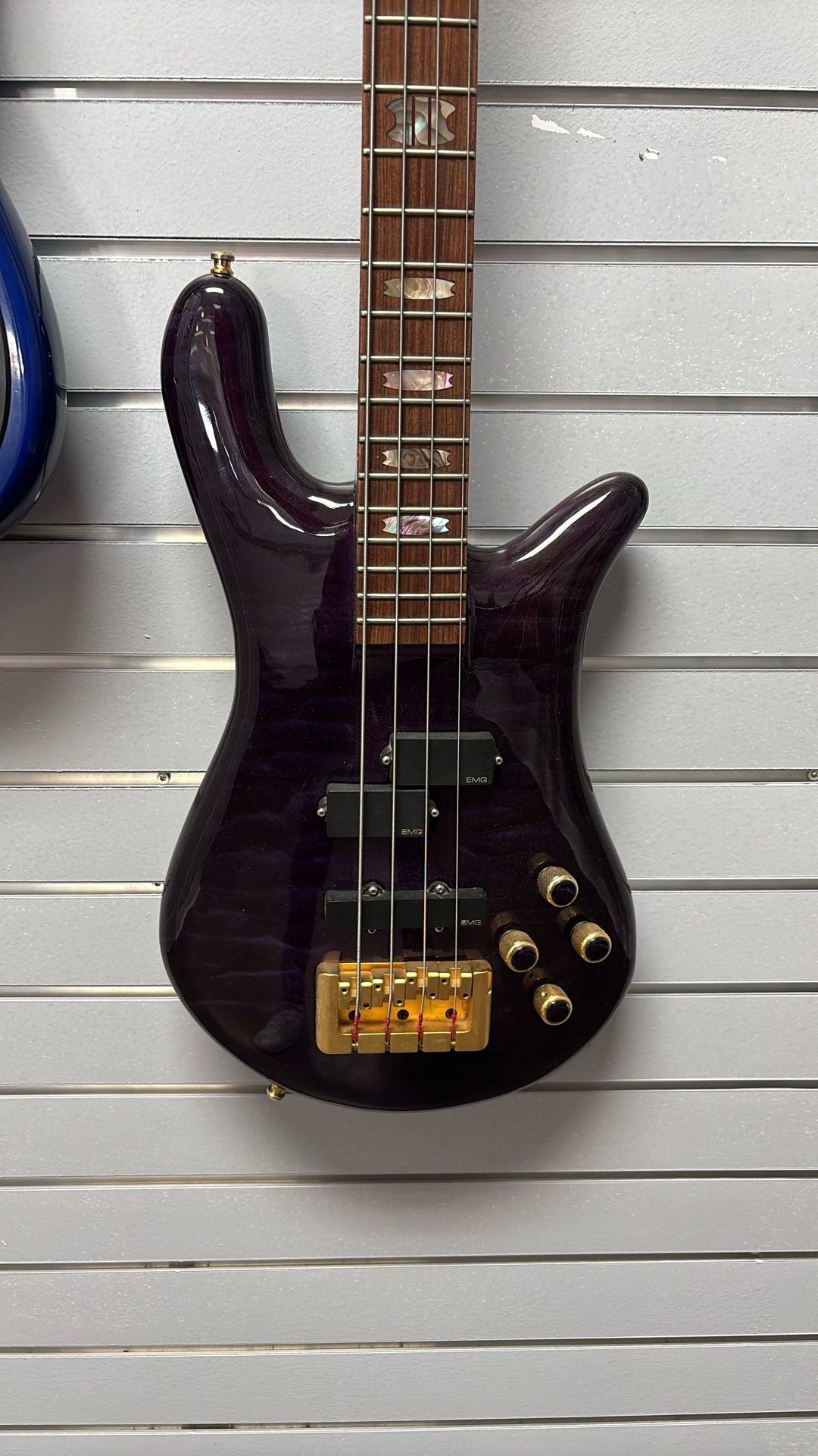 Customer Spector NS-4