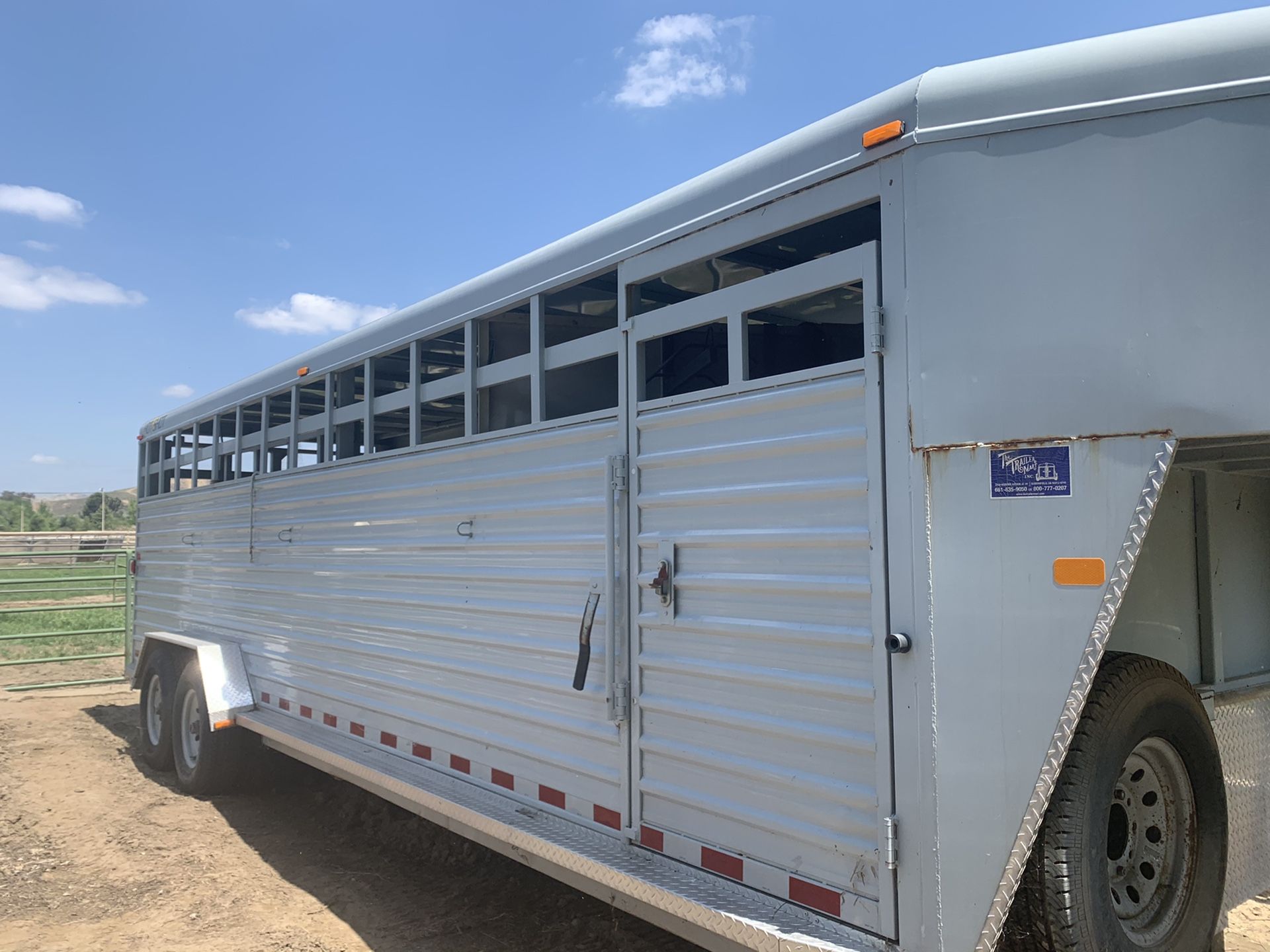 Hot Shot Gooseneck Stock Trailer