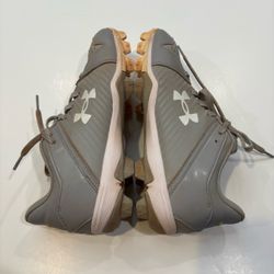 Men’s Size 8 Under Armour Leadoff Baseball Cleats