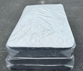 NEW MATTRESS TWIN SIZE PLUSH WITH BOX SPRING