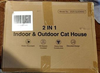 Indoor & outdoor elevated cat house