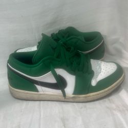 Air Jordan 1 Low Pine Green Black/White 553558-301 Size 10.5 Used Good