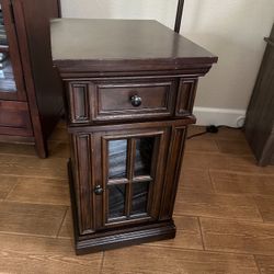End Table With Power