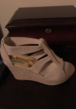 Michael kors wedge 6.5