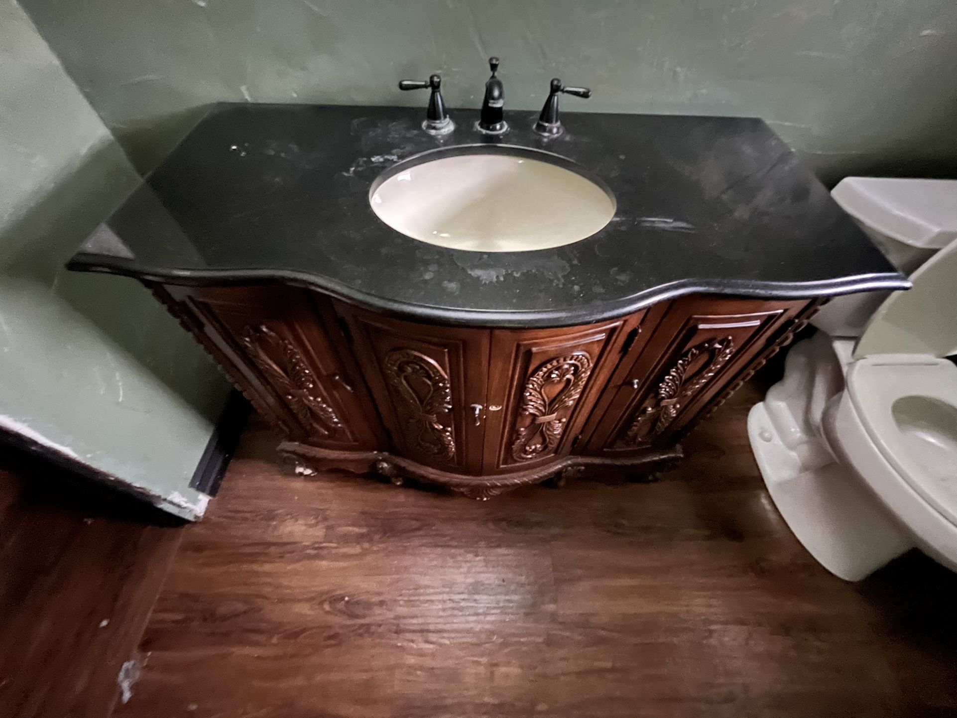 Old World Antique Look Round Front Marble Top Standalone Vanity W White Sink