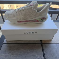 Curry 12 STRN Size 13