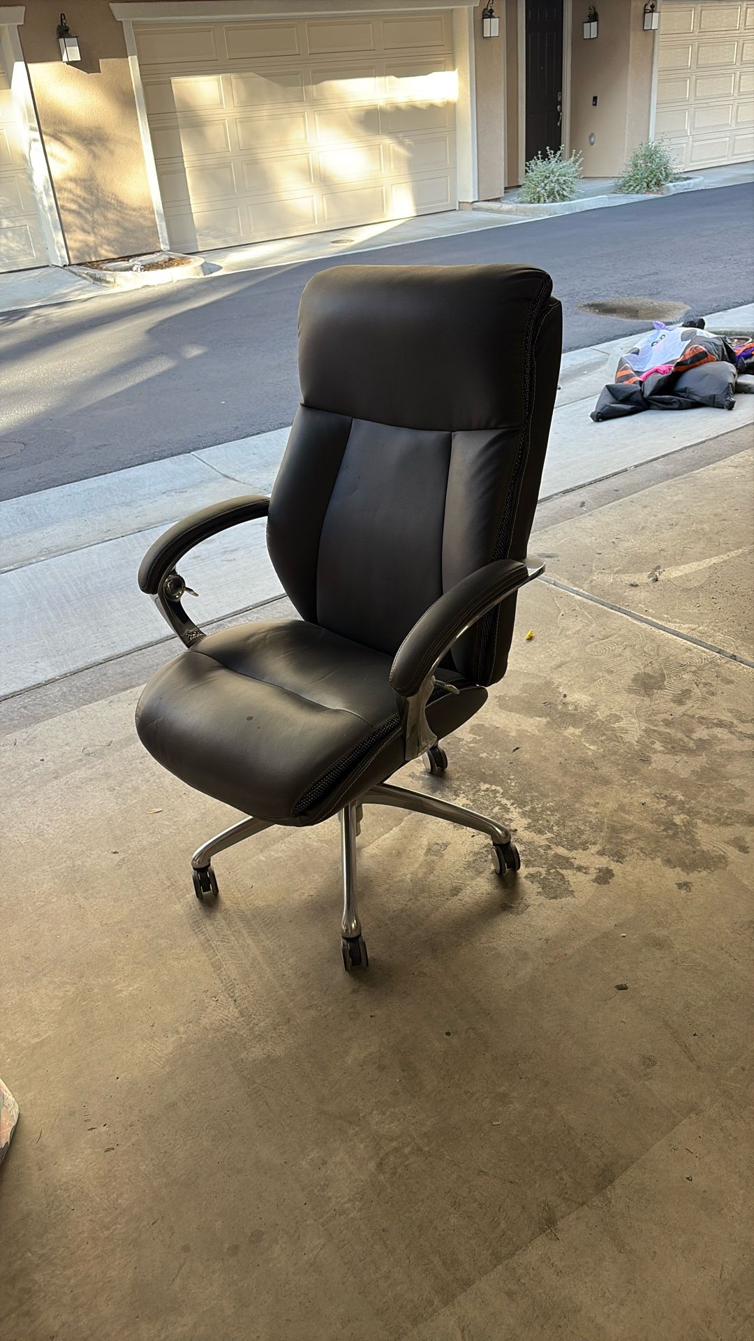 Serta I Comfort Chair