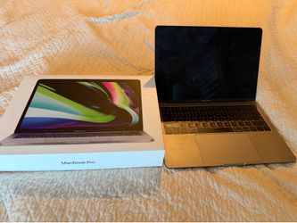 Apple MacBook Pro M2 (2022)
