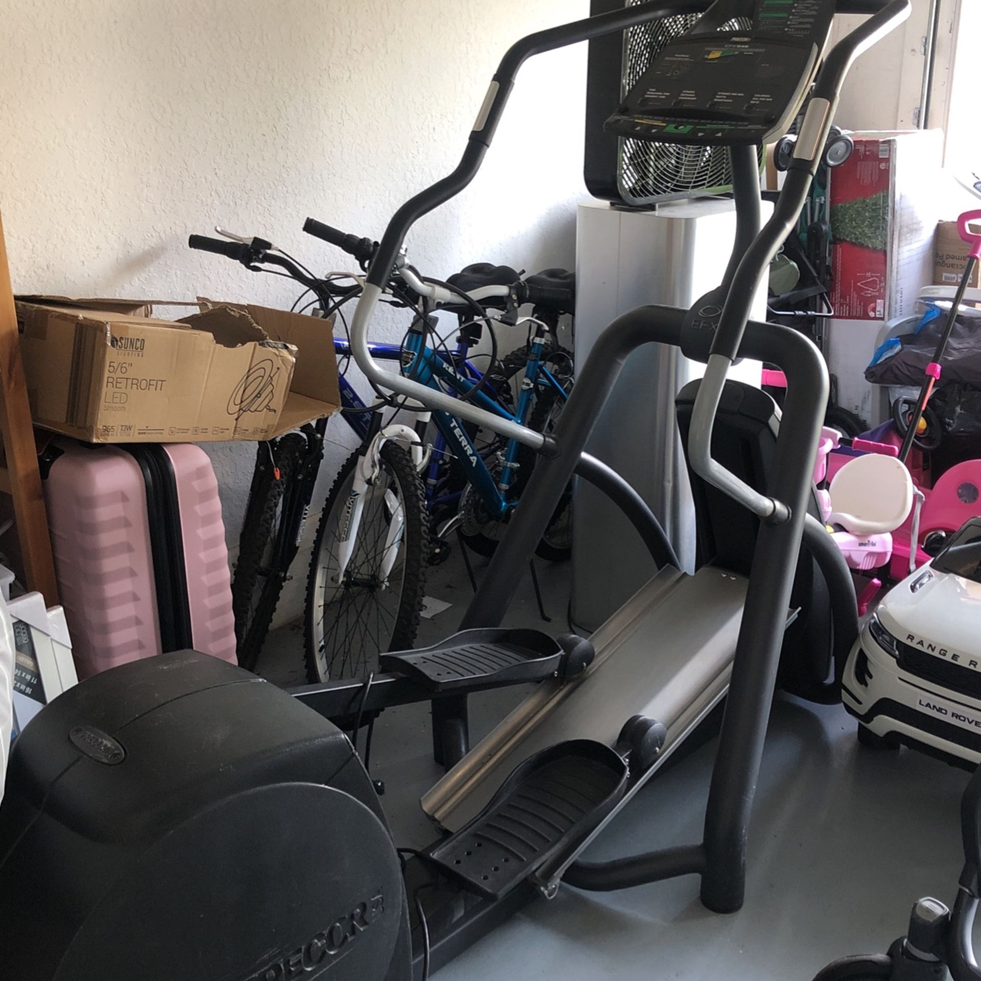 Precor EFX 546