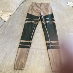 Women’s New Alo Workout Leggings Size Small