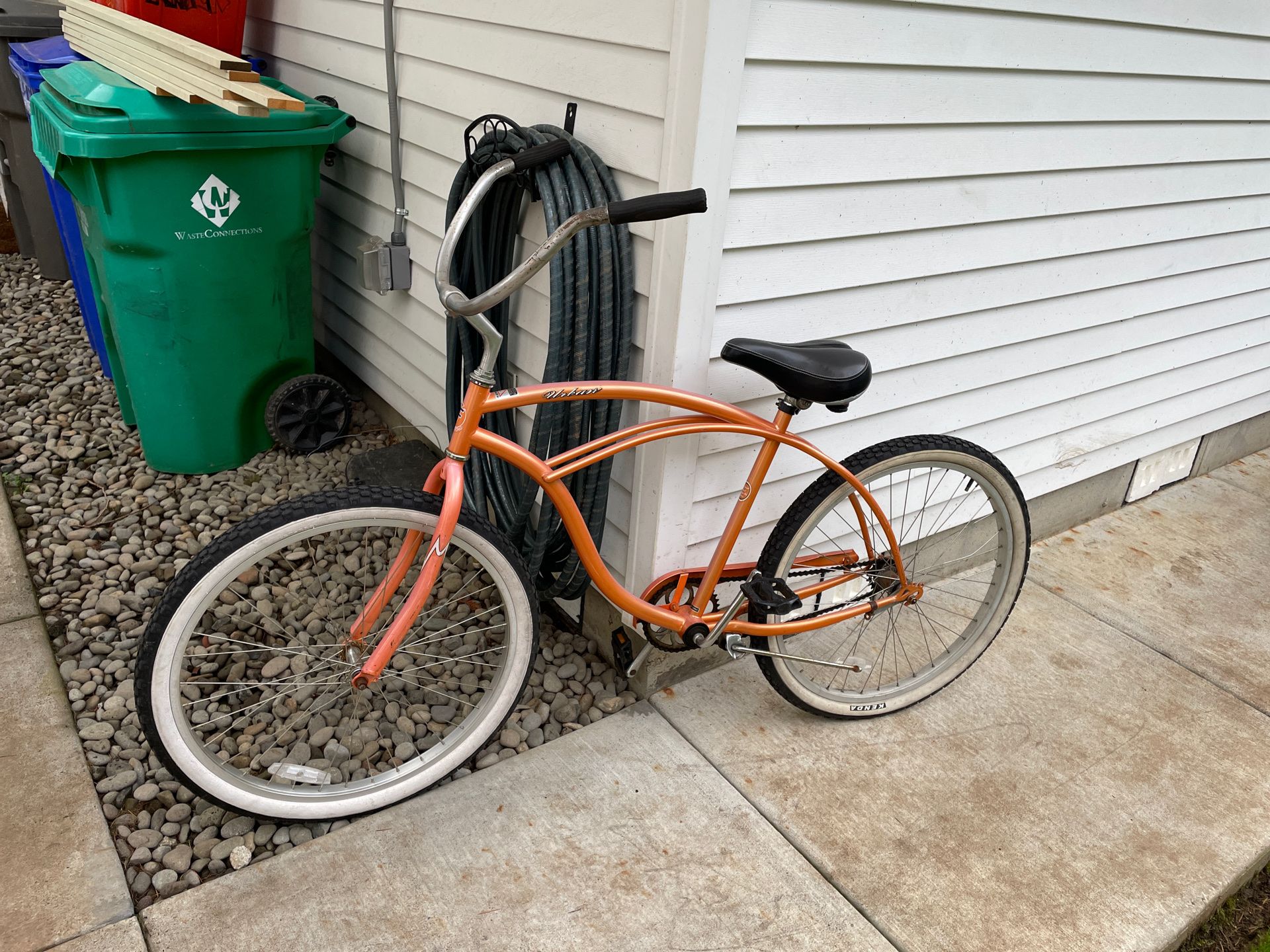 Firmstrong Beach cruiser bike