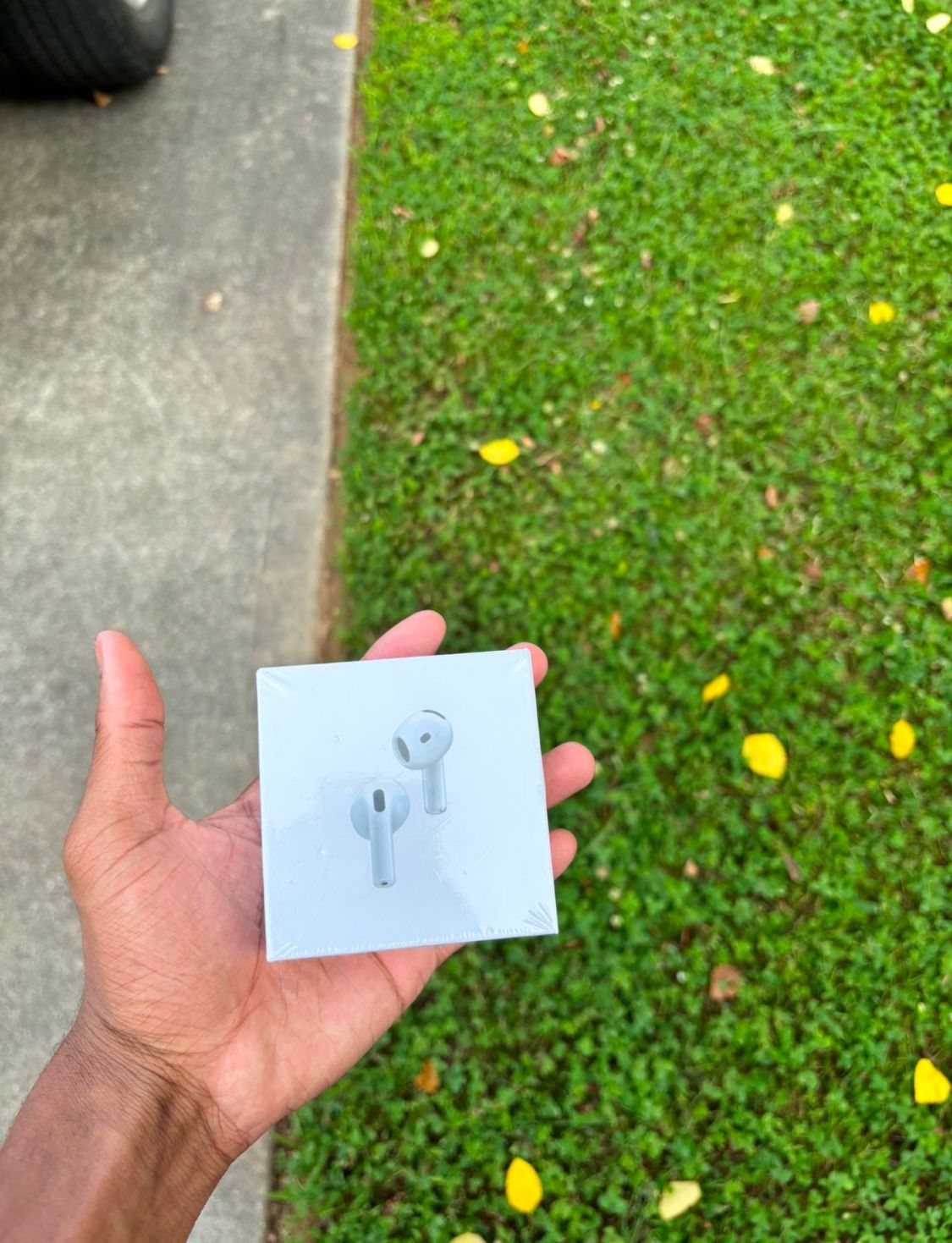 AirPods 4 (Brand New)