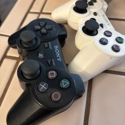 PlayStation Three DualShock Sixaxis Controllers (READ DESCRIPTION) 