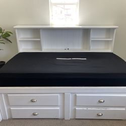 White Twin Daybed With Storage Shelving And Drawers