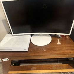 Monitor With Xbox Series S 