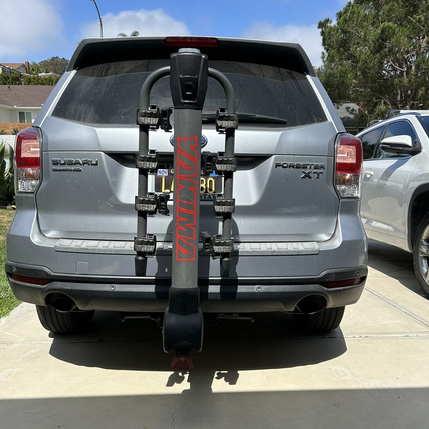Yakima RidgeBack 4 Bike Hitch Rack for Sale in Encinitas CA OfferUp