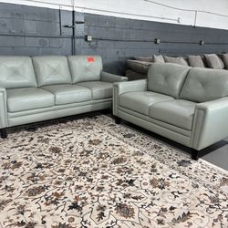 2pc Leather love seat and sofa