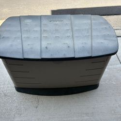 Rubbermaid Deck Box - Reduced