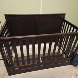 Graco Crib with Drawer