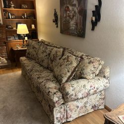 Couch / Sofa