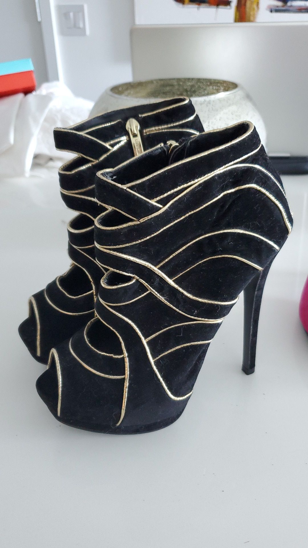 Brand new Black suede with gold heels size 6 women's