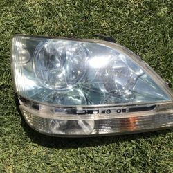 Lexus RX 300 headlight - Right Side (passenger)