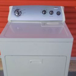 WHIRLPOOL GAS DRYER EXCELLENT CONDITION AND VERY CLEAN
