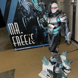 Mr. Freeze Sideshow Premium Format 1:4 Scale