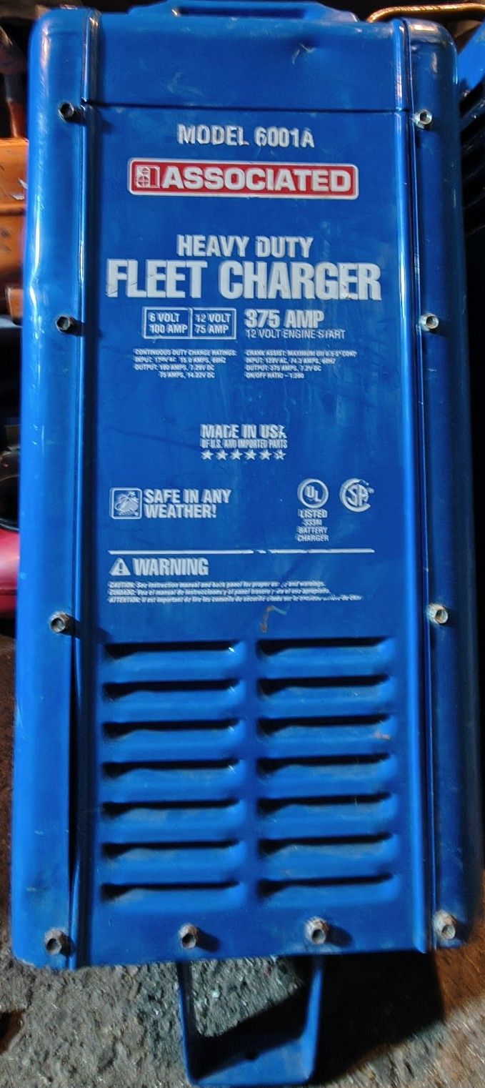 6001A Heavy Duty Fleet Charger.