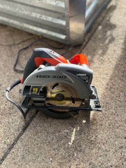 Black & Decker 13-Amp Laser Circular Saw