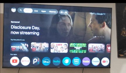 65 inch Hisense Flatscreen TV