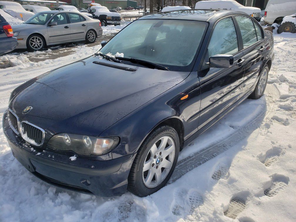 2003 BMW 325xi AWD 180k Fully Equipped Reliable