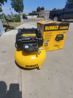Dewalt 6 gallon pancake  air compressor 165 psi