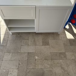 Tv Stand/Entertainment Center