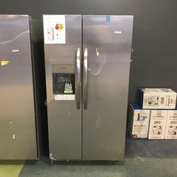 Frigidaire Side By Side Refrigerator With Water Dispenser