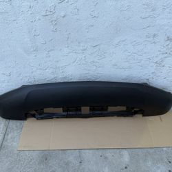2021 2024 JEEP GRAND CHEROKEE L FRONT LOWER BUMPER FACIA OEM