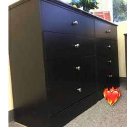 8 Drawer Dresser 