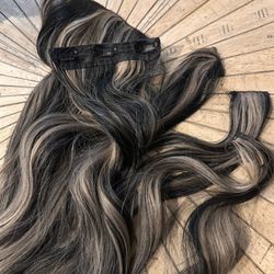 24 In Clip In Hair Extensions New