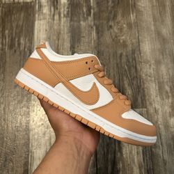 Nike SB Dunk Low “Light Cognac” (8.5)