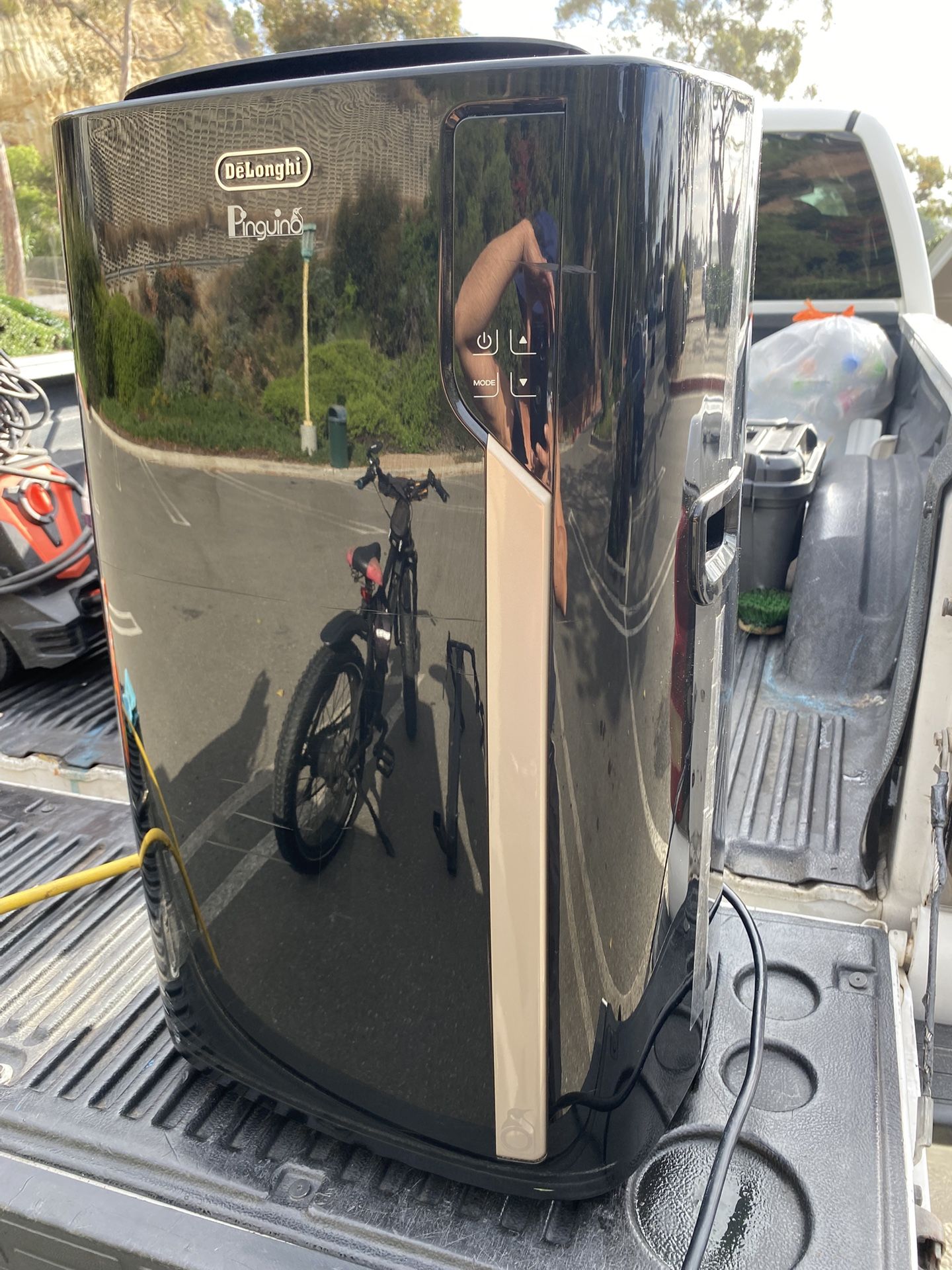 USED - EXCELLENT CONDITION Delonghi Penguin Portable Air Conditioner (AC)