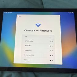 Apple iPad 5th Gen – 32GB – Space Gray (WiFi + Cellular) 📱✨