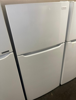 Frigidaire Top Freezer Fridge – White, EvenTemp, Clean