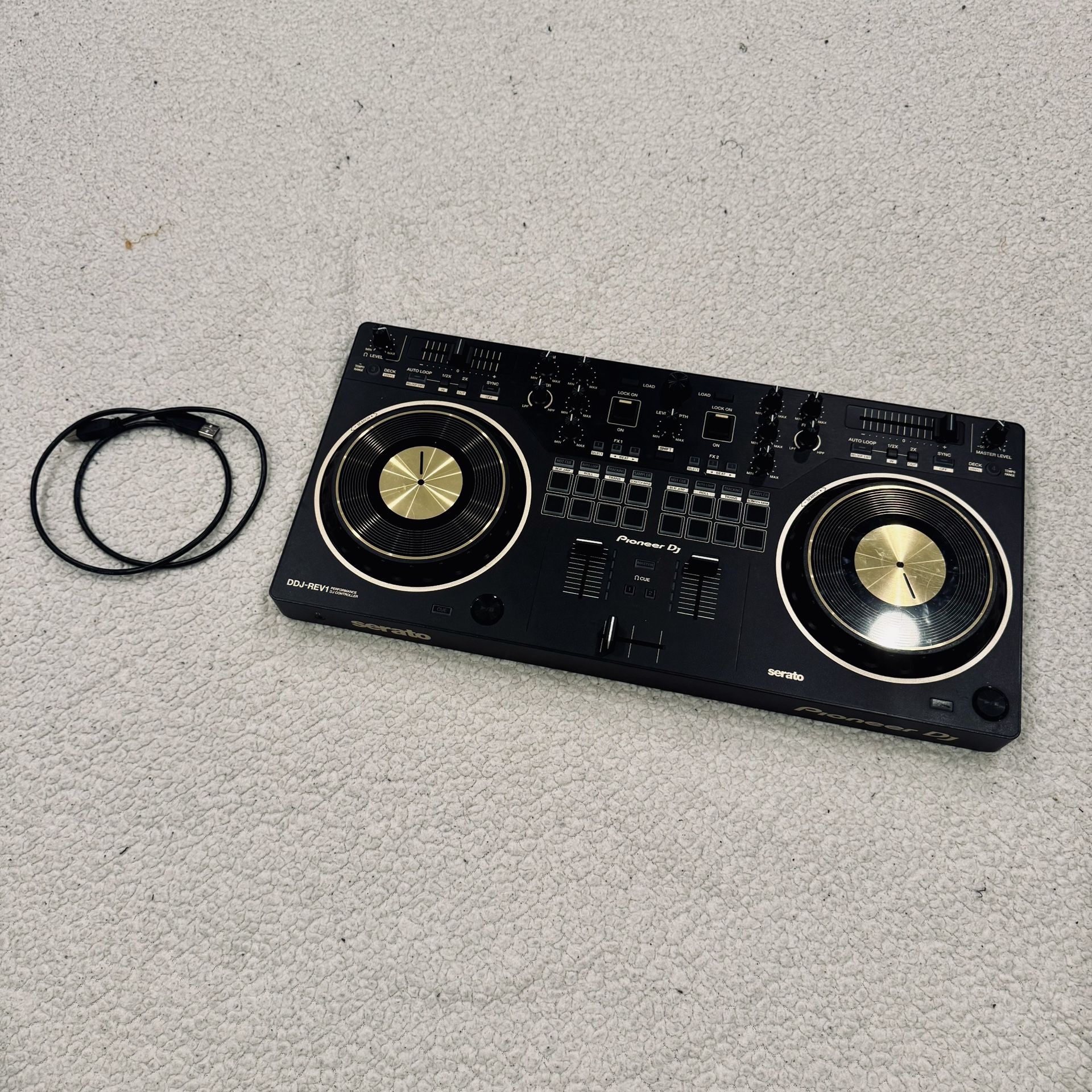 DDJ-REV1