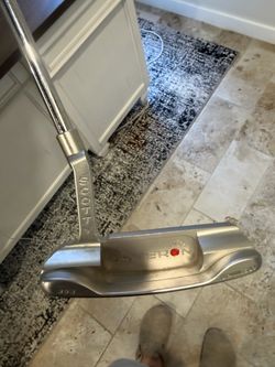 Titleist Scotty Cameron Newport putter